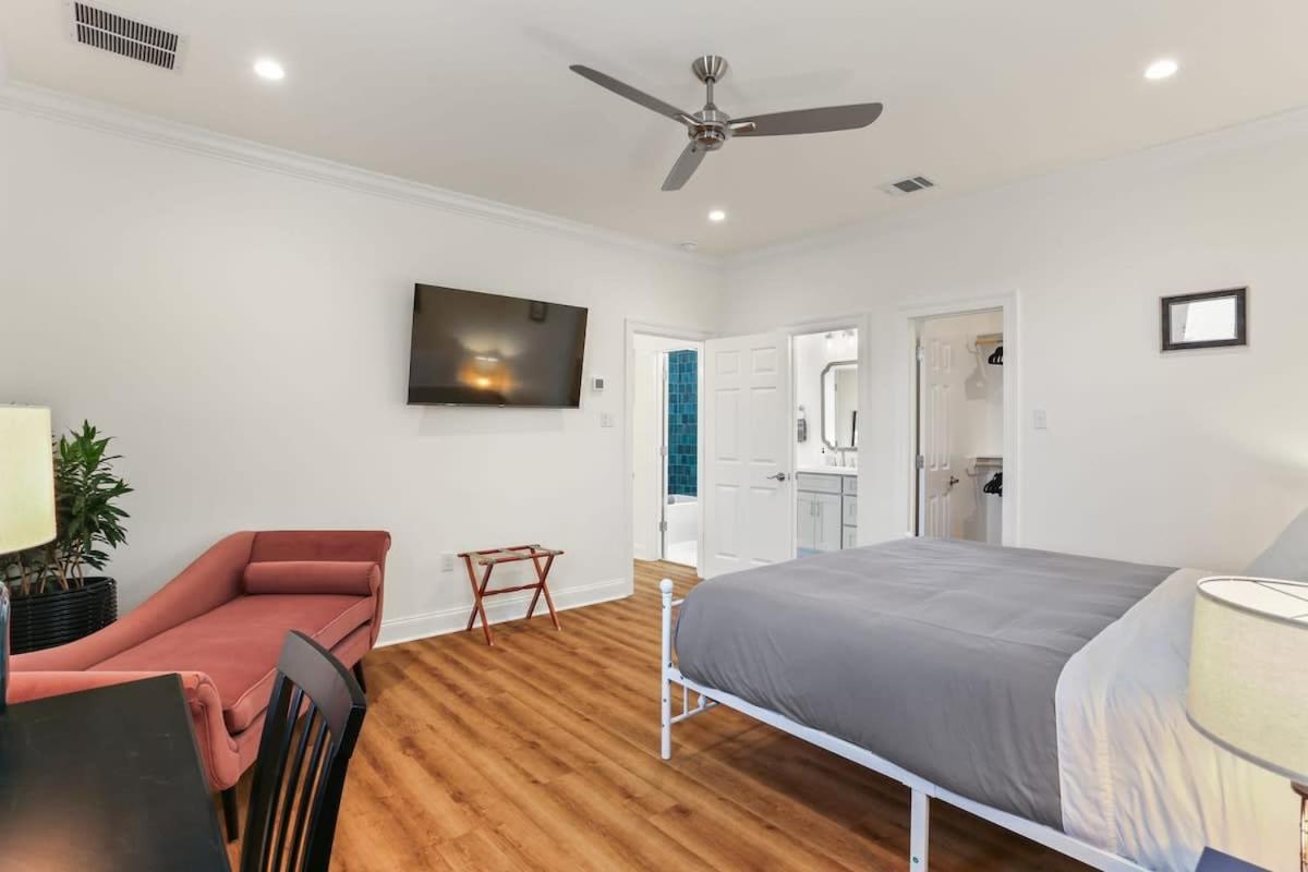 Luxury New 3bd With Parking And Private Yard Holiday home New Orleans