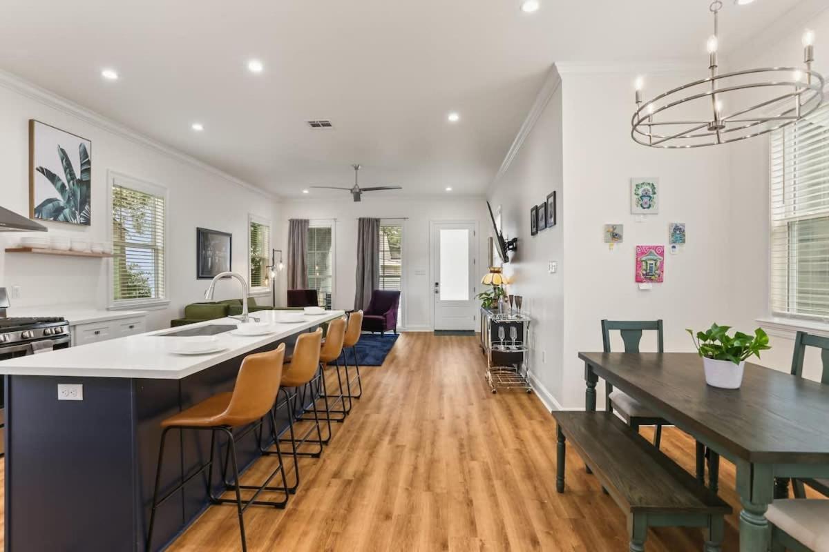 Luxury New 3bd With Parking And Private Yard *